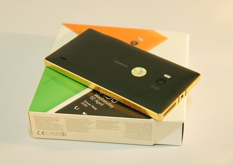 Lumia 930 gold